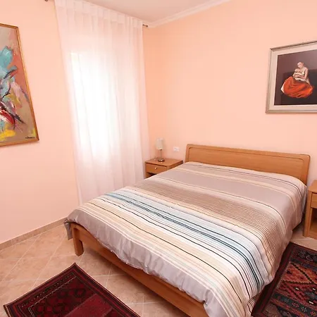 Casa Menis