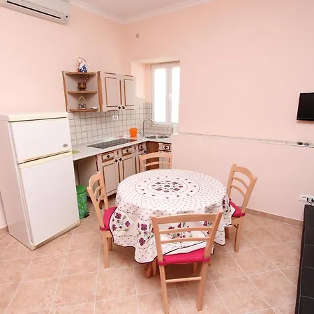 Casa Menis