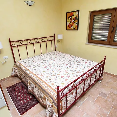 Casa Menis