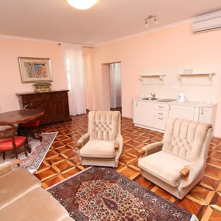Casa Menis
