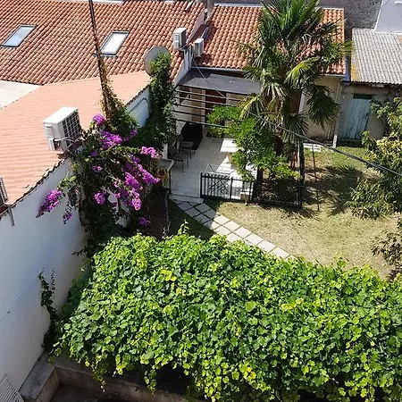 Casa Menis 3*