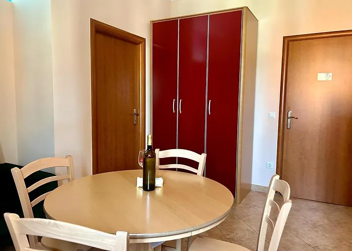 Casa Menis