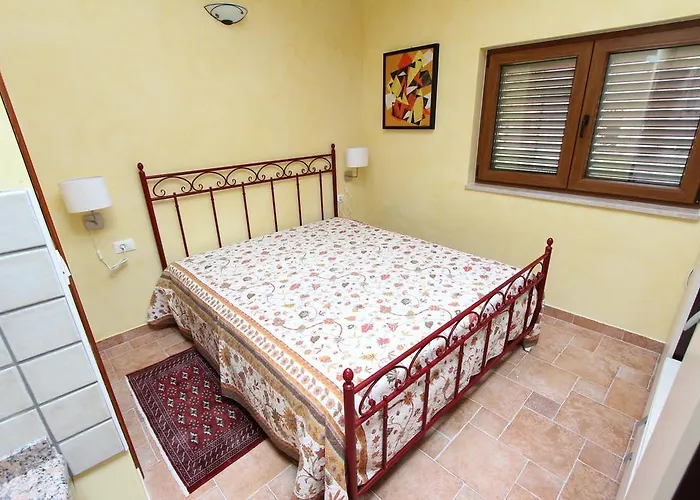 Casa Menis